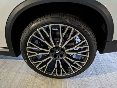 New 2026 BMW X5 sDrive40i w/ Premium Package image 6