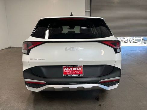 Used 2024 Kia Sportage LX FWD image 4