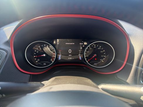 Used 2018 Jeep Compass Trailhawk w/ Navigation Group AWD/4WD image 15