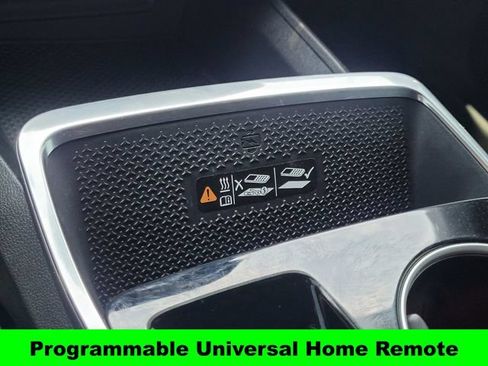 Used 2025 Chevrolet Equinox LT w/ Convenience Package II FWD image 19