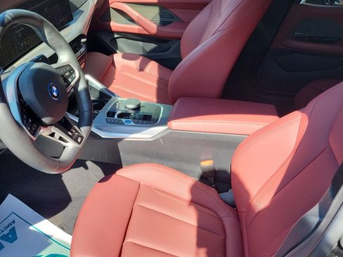Used 2025 BMW i4 xDrive40i w/ M Sport Package AWD/4WD image 4