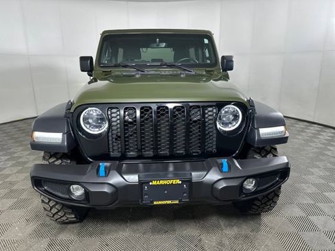 Used 2023 Jeep Wrangler Unlimited w/ Sun & Screen Package image 8