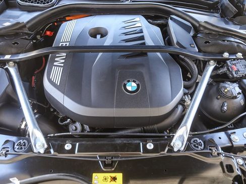 Used 2026 BMW 750e xDrive w/ Premium Package AWD/4WD image 23