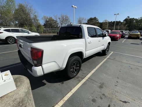 Used 2023 Toyota Tacoma SR5 w/ Technology Package image 10