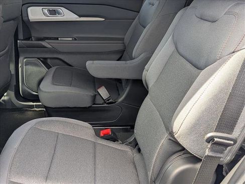 New 2026 Ford Explorer Active RWD image 14