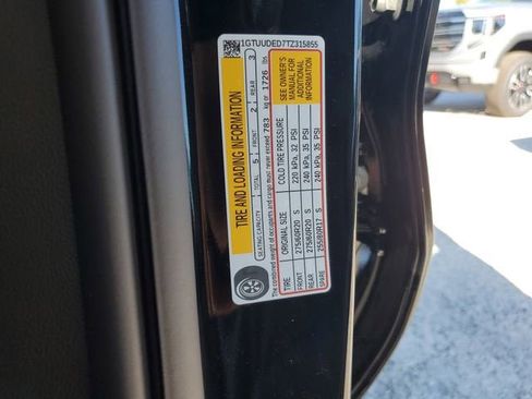 New 2026 GMC Sierra 1500 SLT image 34