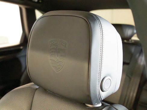 Certified 2026 Porsche Macan AWD/4WD image 20