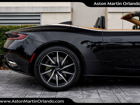 Used 2019 Aston Martin DB11 Volante image 20