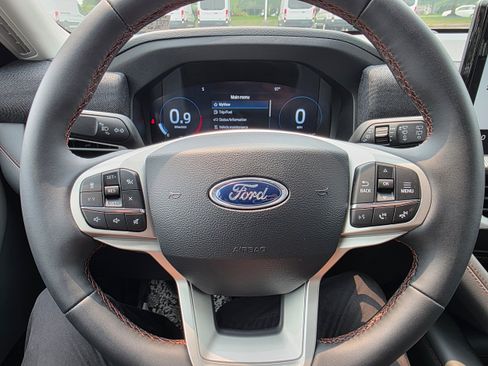 New 2026 Ford Explorer Active AWD/4WD image 15
