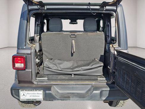 Used 2025 Jeep Wrangler Sport AWD/4WD image 16