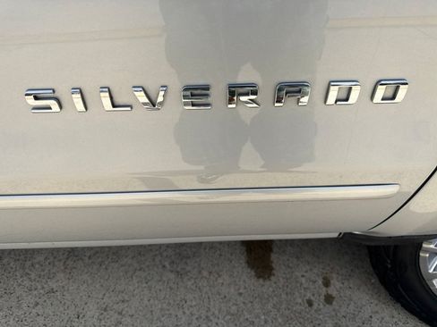 Used 2018 Chevrolet Silverado 1500 LT RWD image 16