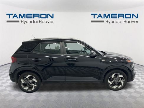 Used 2023 Hyundai Venue SEL image 6