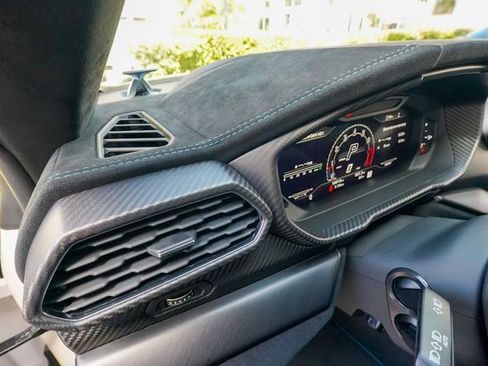 Used 2023 Lamborghini Urus Performante image 66