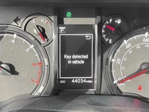 Used 2024 Toyota 4Runner SR5 AWD/4WD image 12