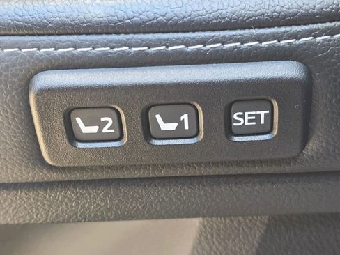 Used 2020 Toyota 4Runner Limited image 15