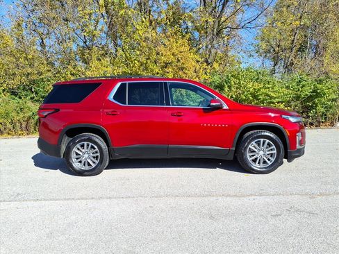 Used 2023 Chevrolet Traverse LT image 29