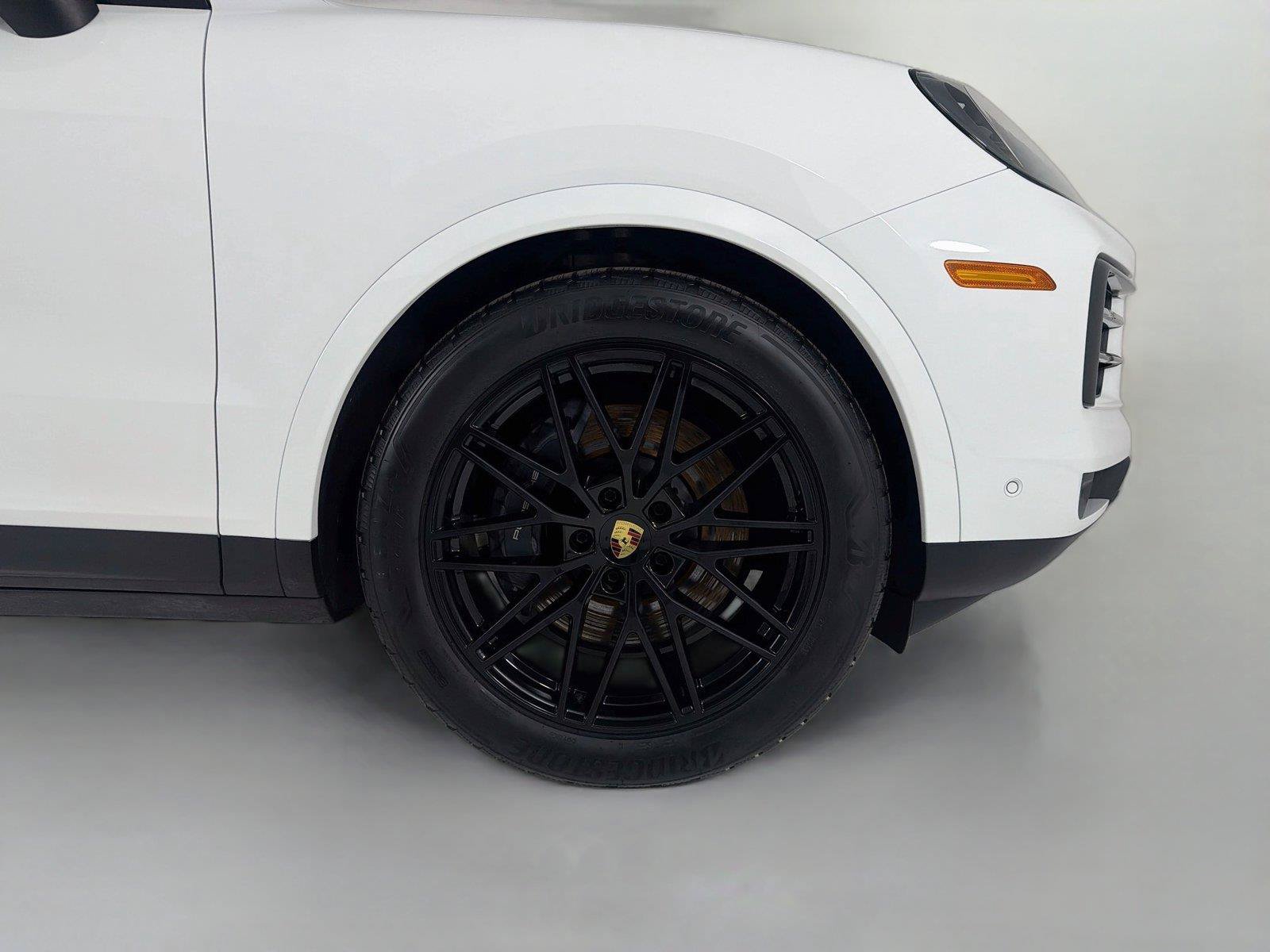 Certified 2024 Porsche Cayenne Coupe AWD/4WD image 22