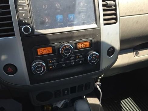 Used 2020 Nissan Frontier SV w/ Midnight Edition Floor Mats RWD image 13