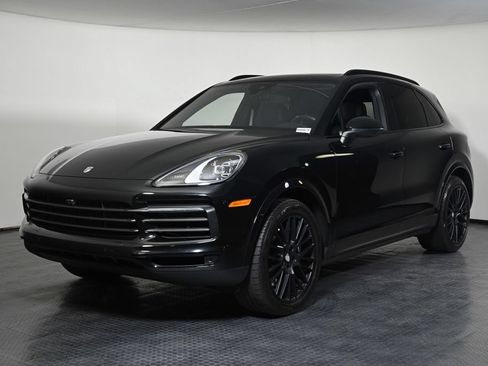 Used 2023 Porsche Cayenne Platinum Edition AWD/4WD image 2
