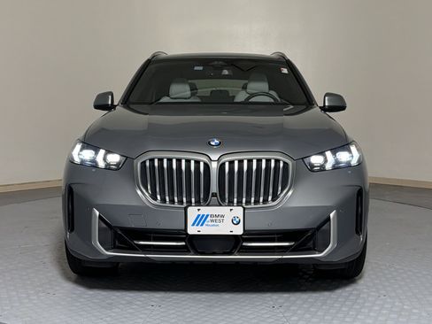 Certified 2024 BMW X5 xDrive40i w/ Parking Assistance Package AWD/4WD image 5
