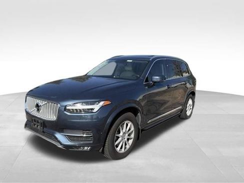 Used 2018 Volvo XC90 T6 Inscription w/ Convenience Package AWD/4WD image 2