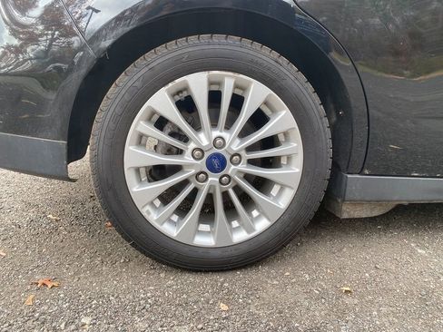 Used 2017 Ford C-MAX SE image 30