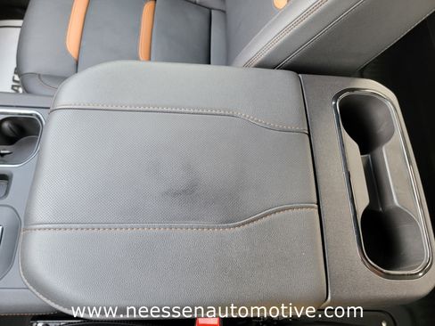 Used 2024 GMC Sierra 1500 AT4 w/ Technology Package image 27