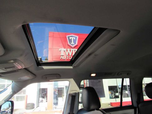 Used 2024 INFINITI QX80 Luxe image 17