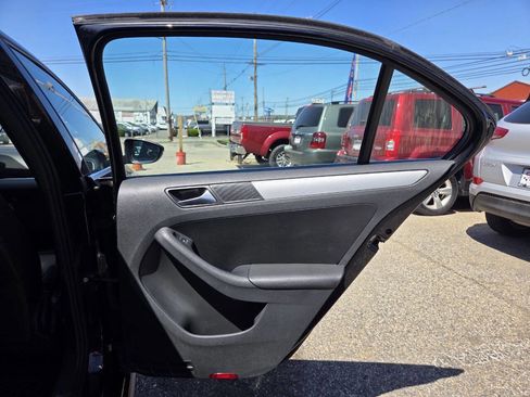 Used 2012 Volkswagen Jetta GLI Autobahn FWD image 13
