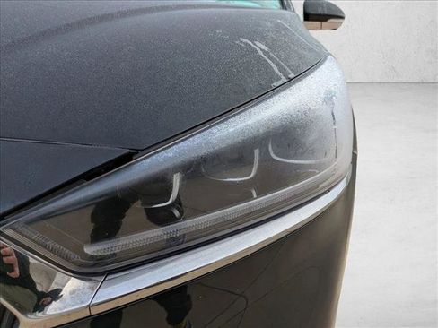 Used 2019 Kia Cadenza Limited image 9