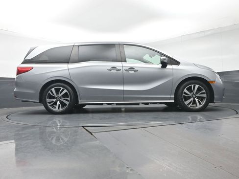Certified 2023 Honda Odyssey Touring image 41