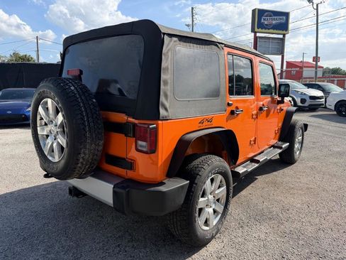 Used 2013 Jeep Wrangler Unlimited Sahara w/ Connectivity Group AWD/4WD image 5
