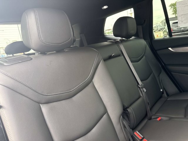 Certified 2024 Cadillac XT6 Luxury w/ LPO, Floor Liner Package AWD/4WD image 57