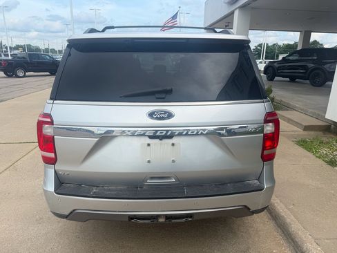Used 2019 Ford Expedition Max XLT w/ Equipment Group 202A AWD/4WD image 7