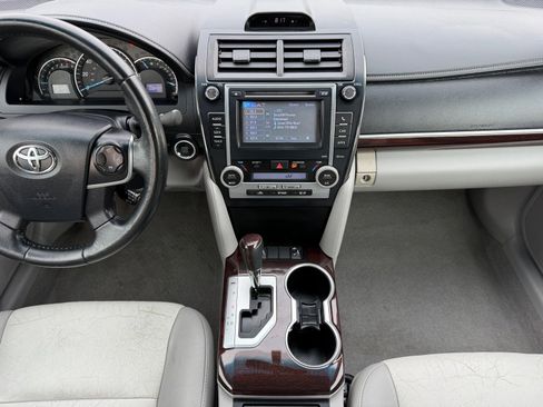 Used 2013 Toyota Camry XLE w/ Leather Pkg image 24