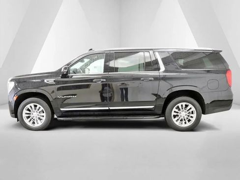 Used 2023 GMC Yukon XL SLT w/ SLT Luxury Package AWD/4WD image 4