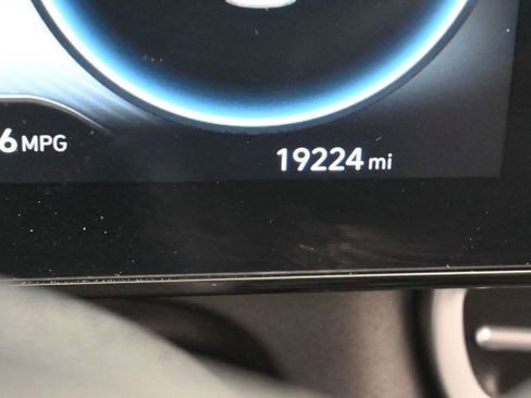 Used 2023 Hyundai Elantra Limited w/ Cargo Package image 34