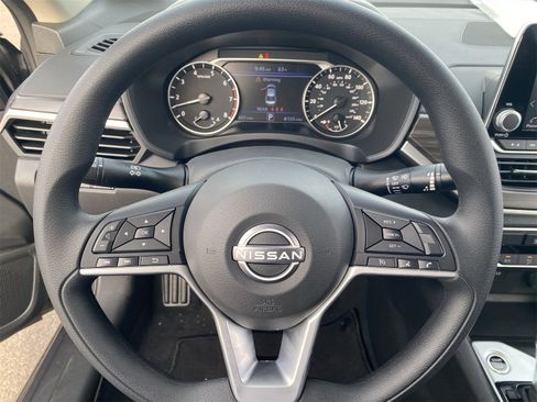 New 2025 Nissan Altima 2.5 SV image 24