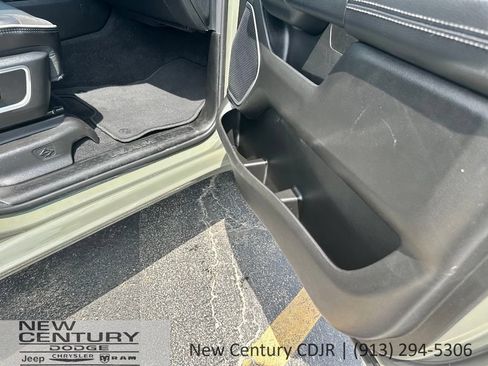 Used 2026 RAM 1500 Laramie AWD/4WD image 29
