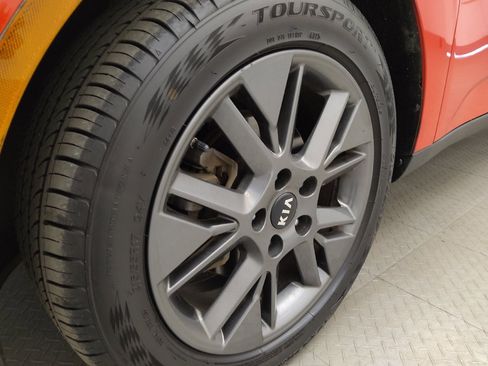 Used 2021 Kia Soul S FWD image 31