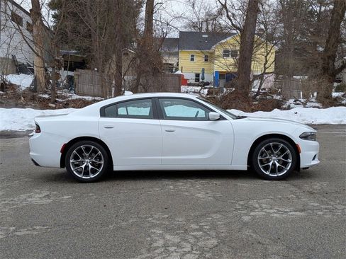 Certified 2021 Dodge Charger SXT w/ Plus Group image 2