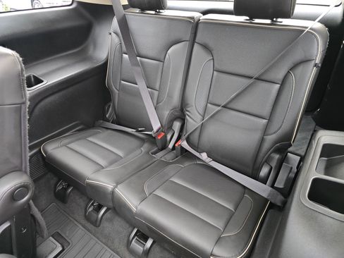 Used 2018 GMC Acadia Denali image 31