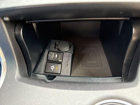 Used 2017 Toyota Camry XLE w/ Moonroof Package image 27