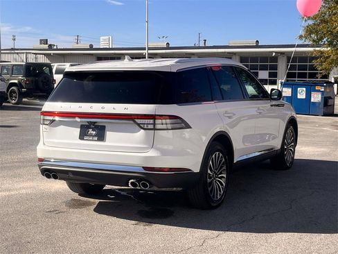 Used 2023 Lincoln Aviator Reserve image 5