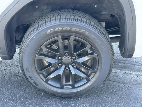 Used 2020 GMC Sierra 1500 SLT w/ SLT Premium Plus Package AWD/4WD image 41