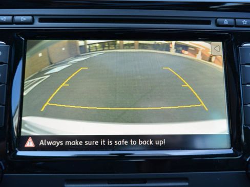 Used 2014 Volkswagen Passat TDI SEL Premium FWD image 23