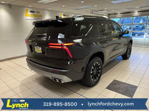 Used 2025 Chevrolet Traverse Z71 w/ Enhanced Driving Package AWD/4WD image 30