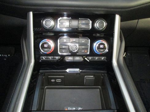 Used 2022 GMC Yukon XL Denali w/ Max Trailering Package AWD/4WD image 27