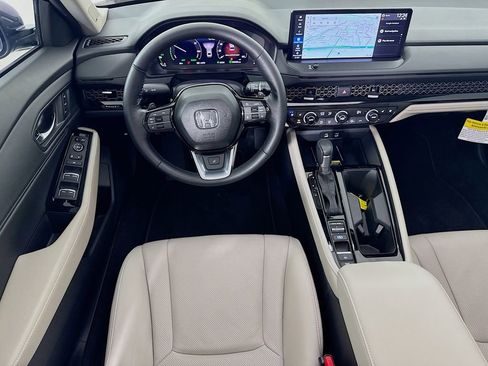 Used 2025 Honda Accord Touring image 31