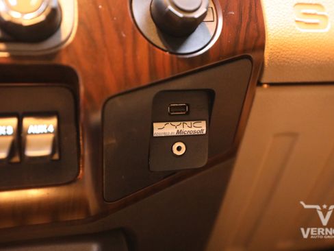 Used 2012 Ford F250 Lariat w/ Lariat Interior Pkg image 24